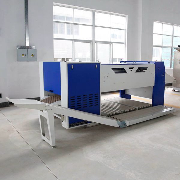 
		毛巾折叠机
	(图2)